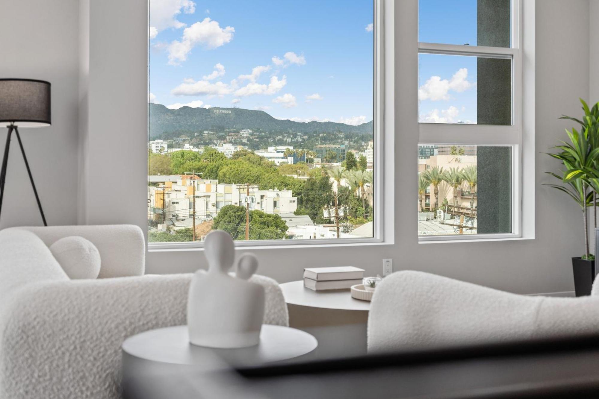 Modern Luxury Oasis In Weho Hollywood Sign Views Apartment