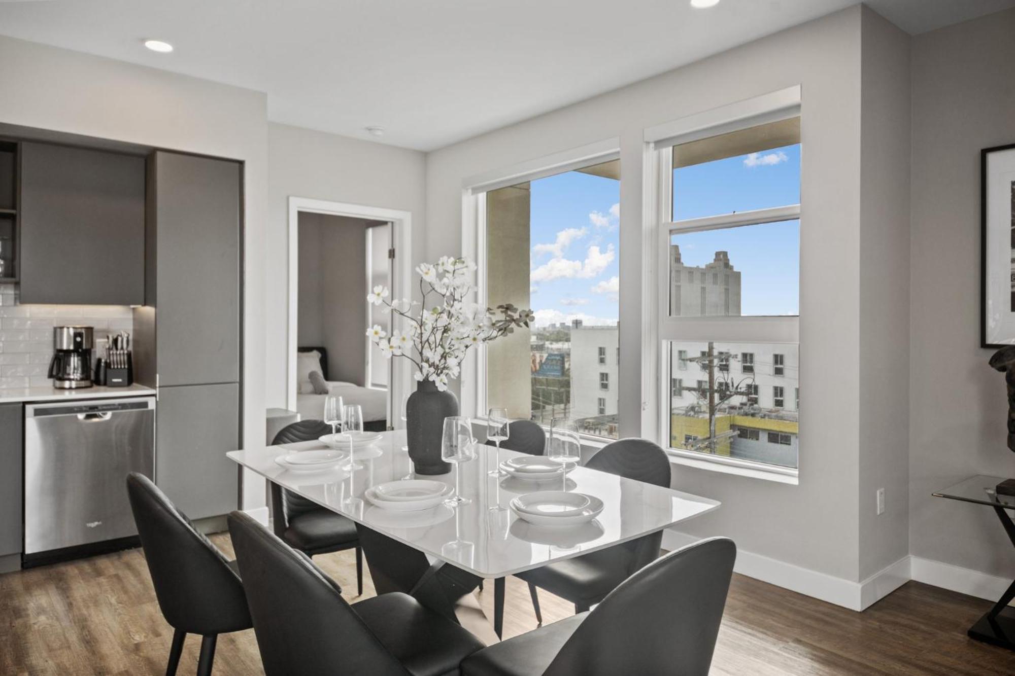 Modern Luxury Oasis In Weho Hollywood Sign Views *